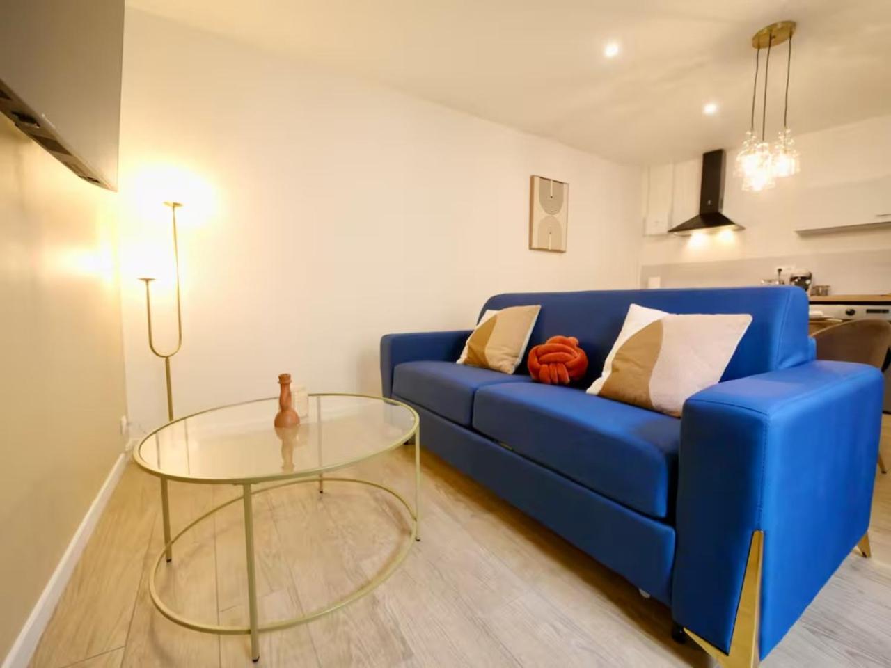 קרנטן D-Day Suites מראה חיצוני תמונה